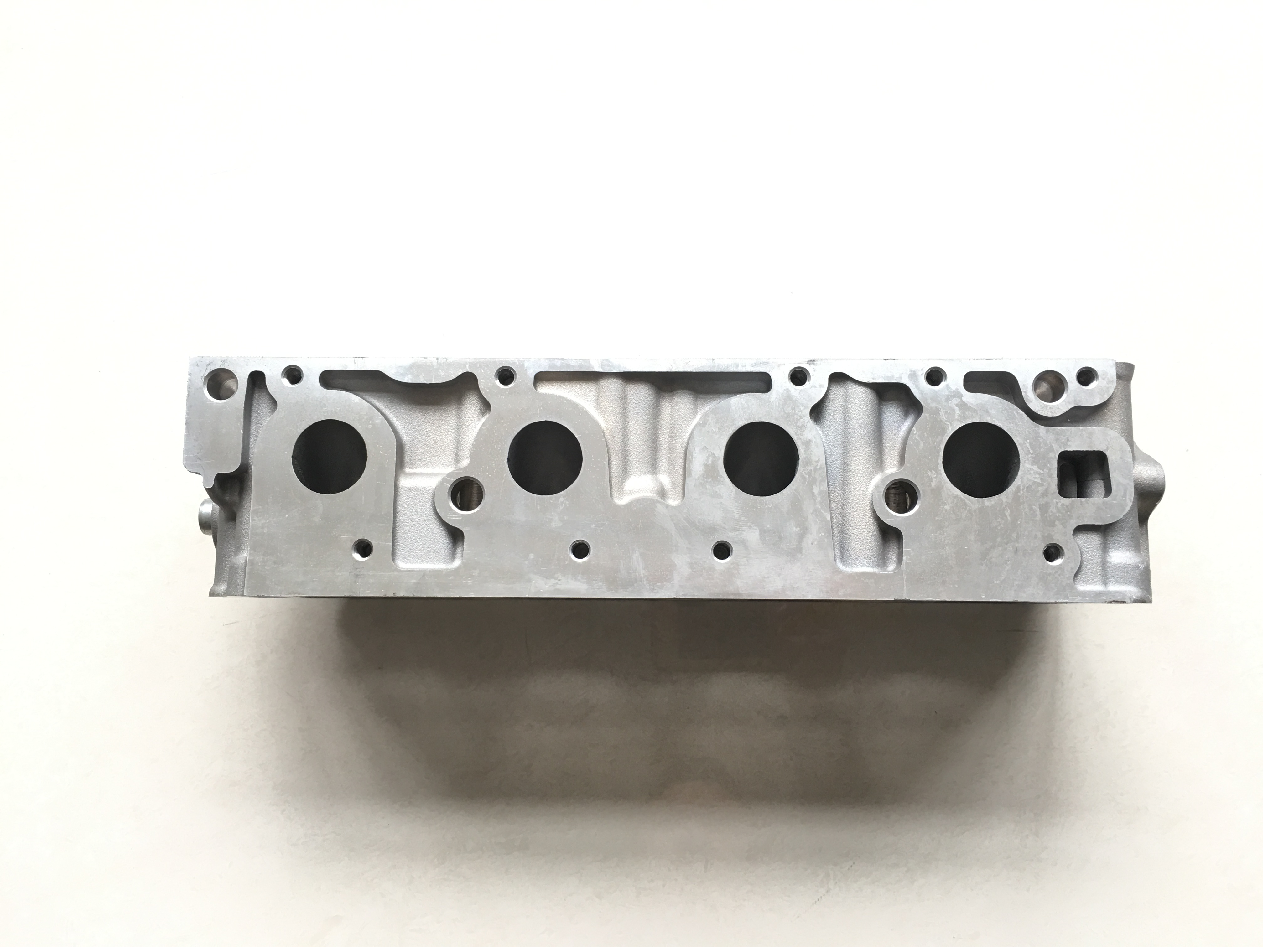 92089854 culata para Chevrolet 1.6L 8V parte de culata de motor C16NZ Opel Corsa Astra